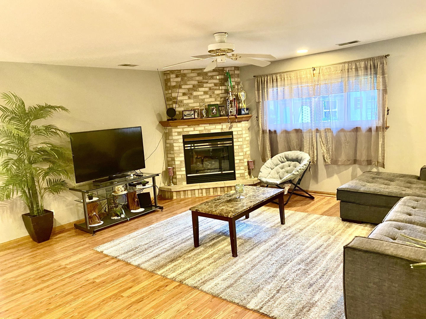 119 Queenswood Road Bolingbrook, IL 60440 - Photo 4 of 20