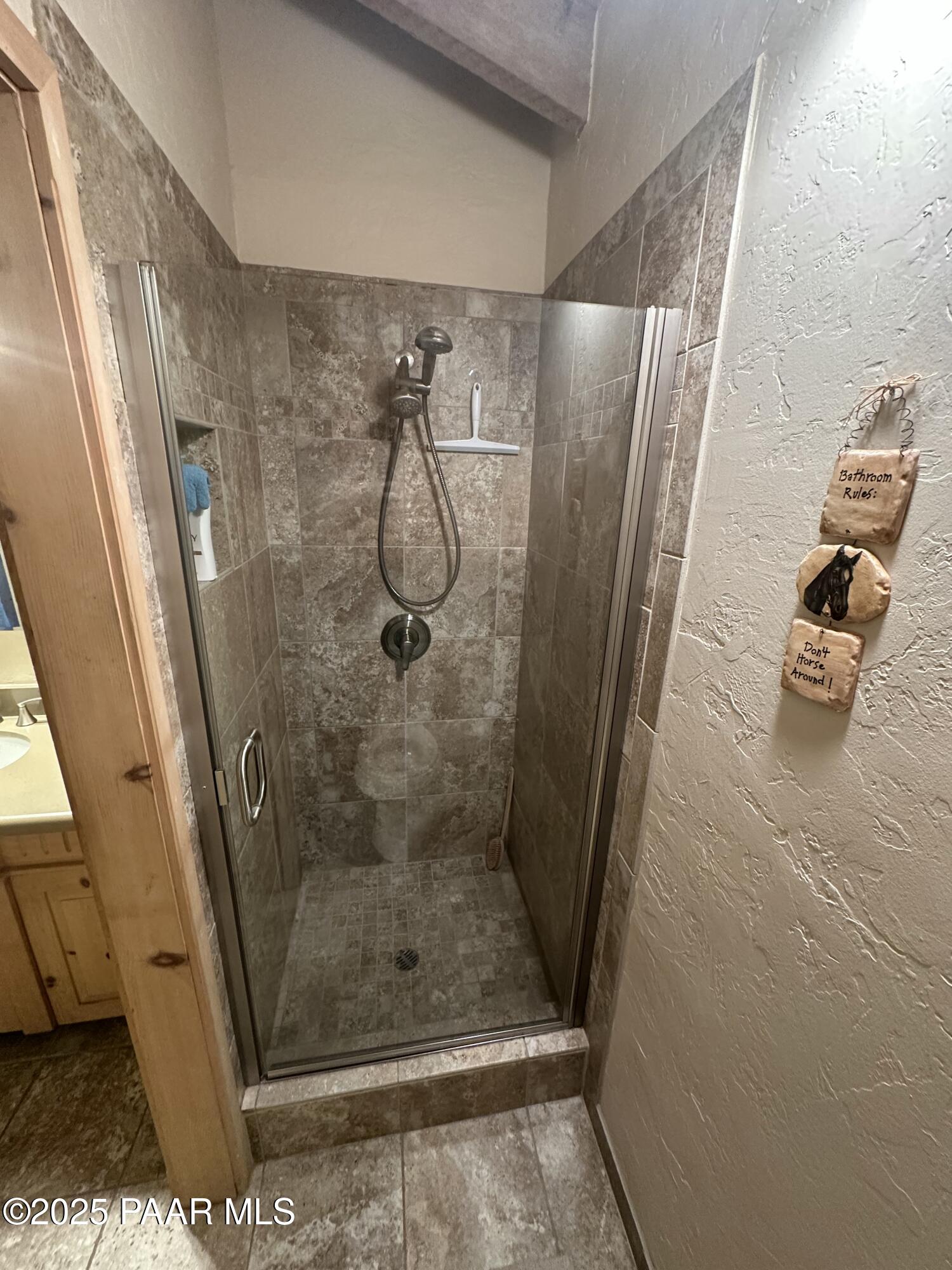 13502 South Burton Road Mayer, AZ 86333 - Photo 36 of 46 a bathroom with a shower