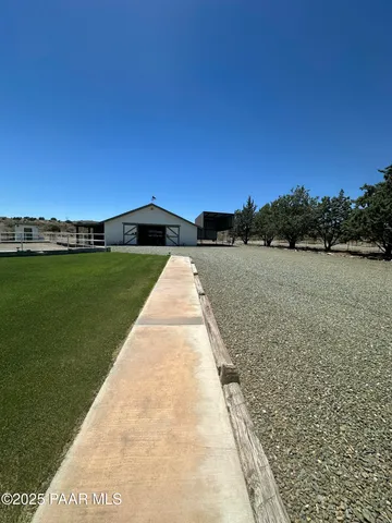 $595,000 | 13502 South Burton Road, Mayer, AZ 86333