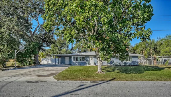 $2,500 | 209 Briggs Court, Sarasota, FL 34237