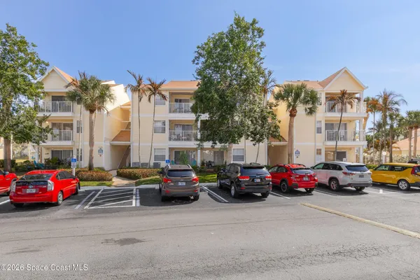 $195,000 | 1951 Island Club Drive, Unit 37, Indialantic, FL 32903