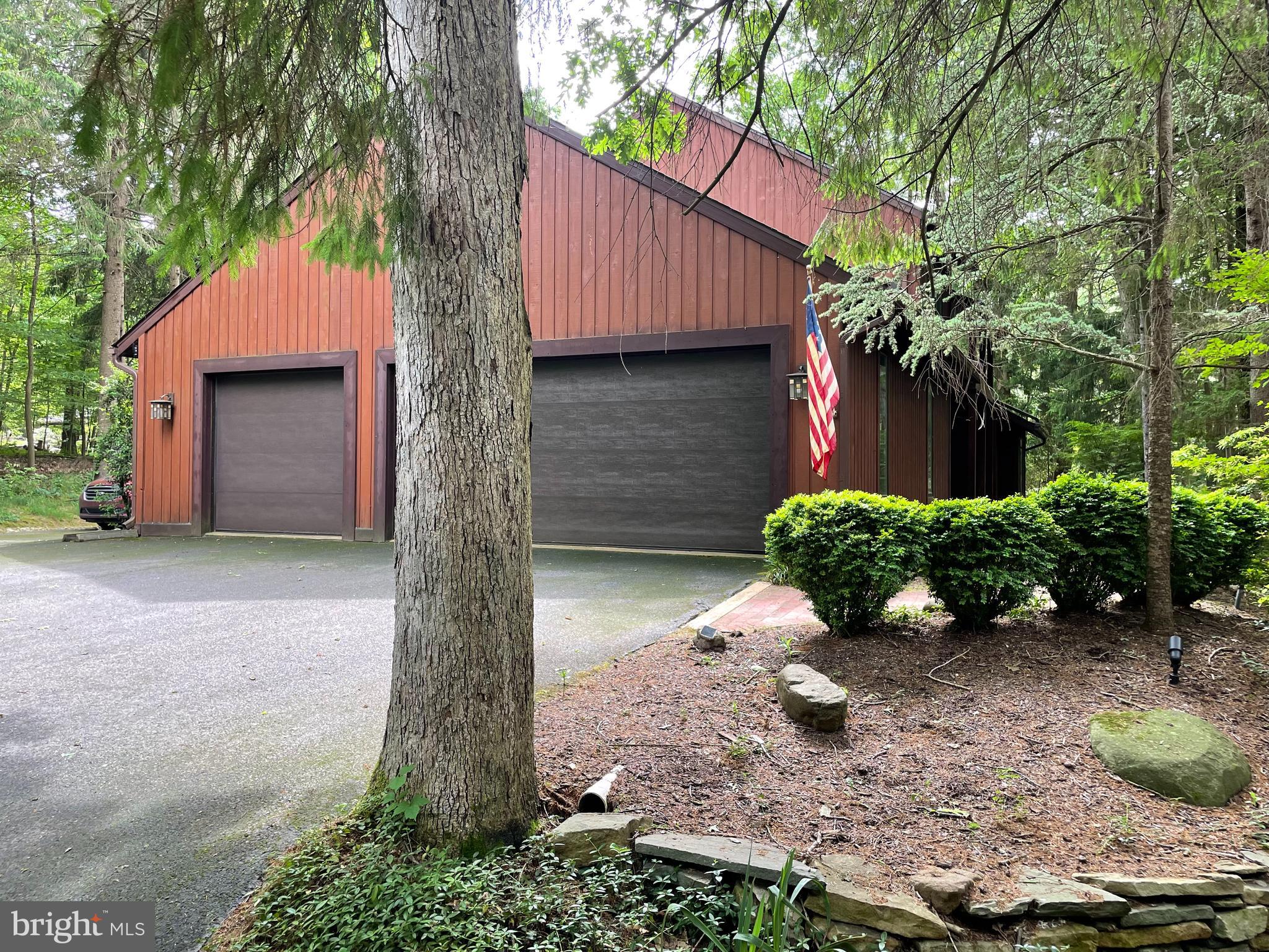 4019 Hillview Road Temple, PA 19560 - Photo 2 of 19