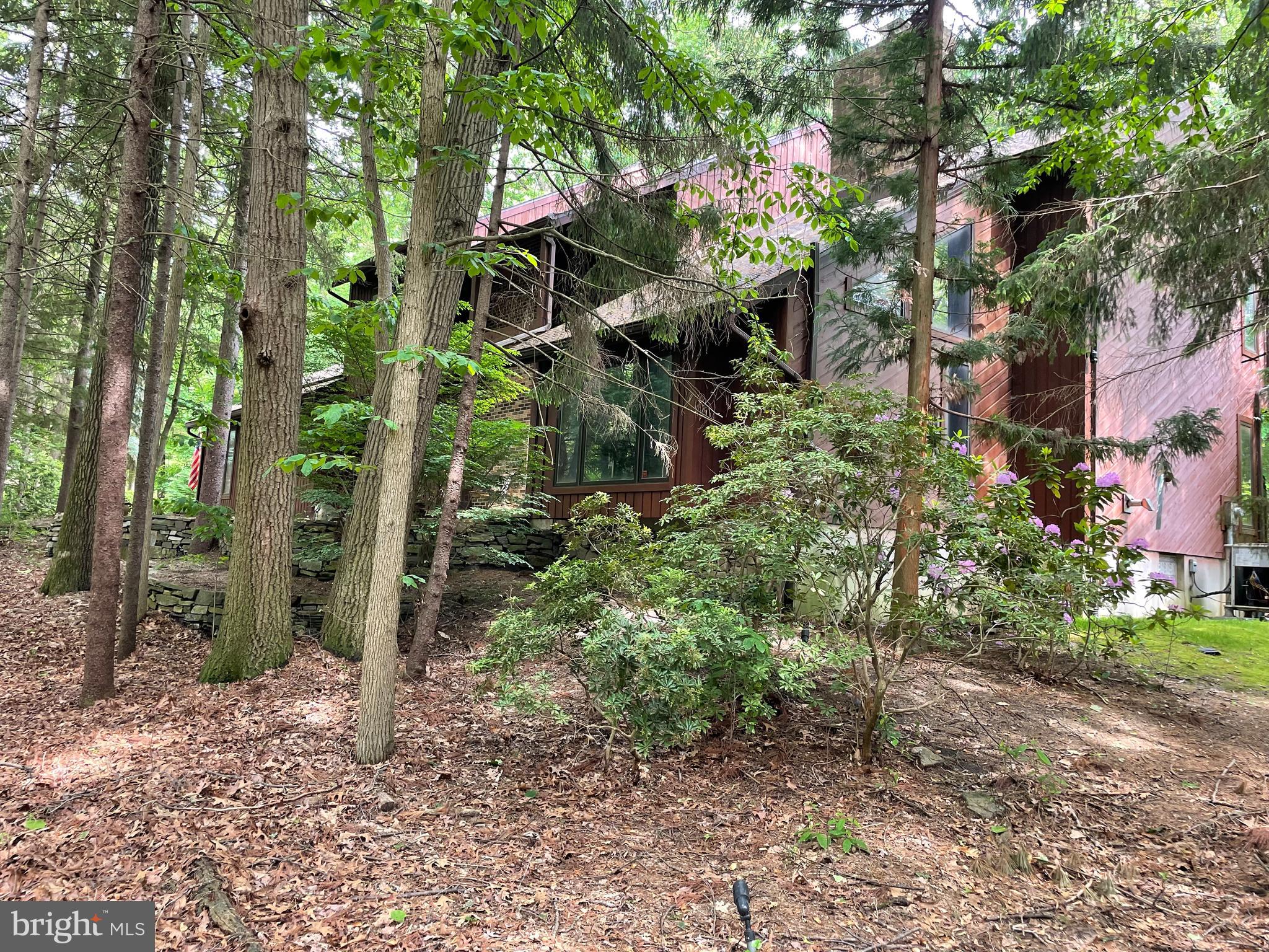 4019 Hillview Road Temple, PA 19560 - Photo 4 of 19