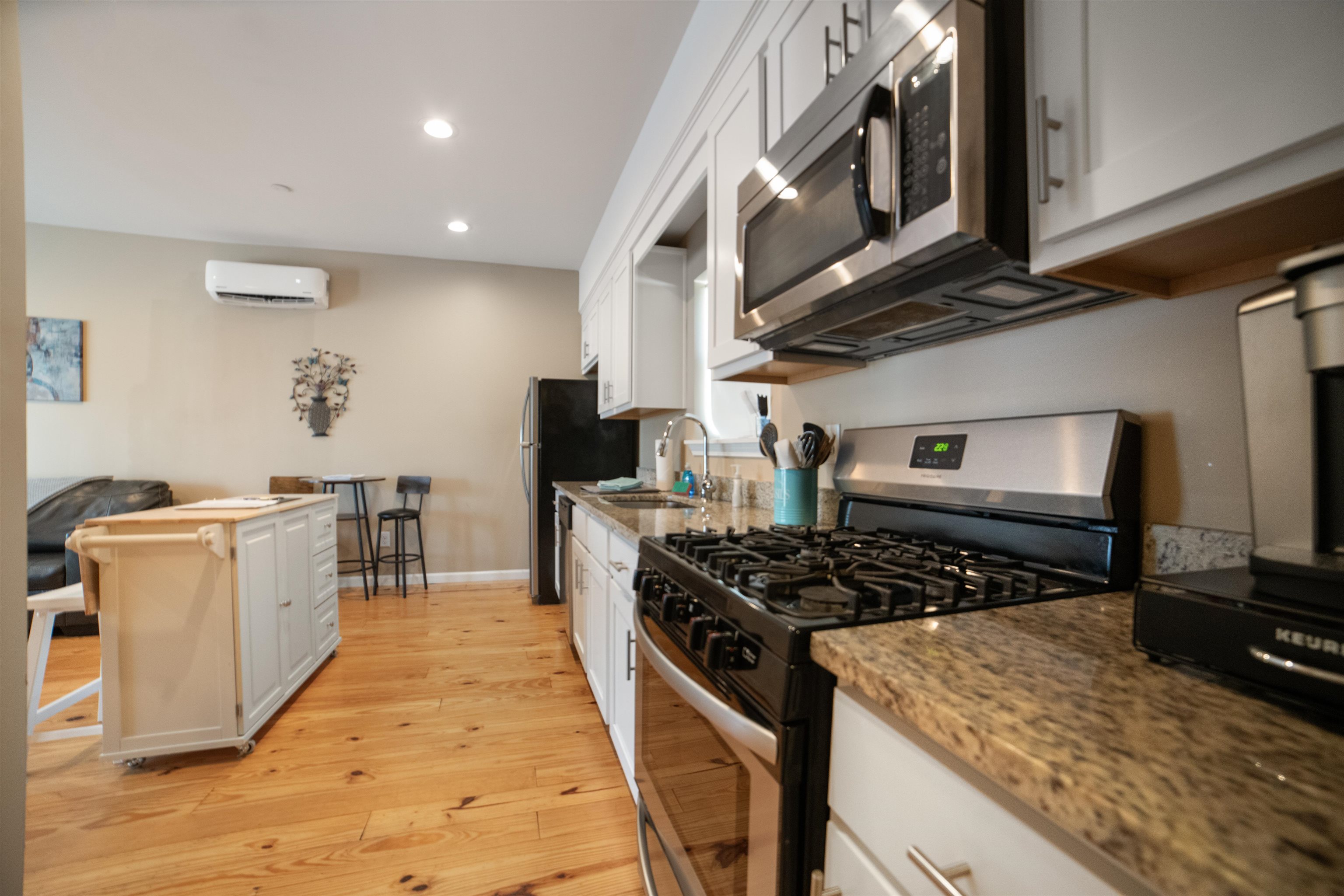 55 North Warren Street, Unit 3 Mobile, AL 36602 - Photo 12 of 22 Kitchen