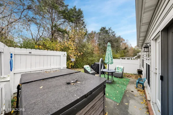 $325,000 | 7113 Winter Oaks Way, Unit 13, Knoxville, TN 37918