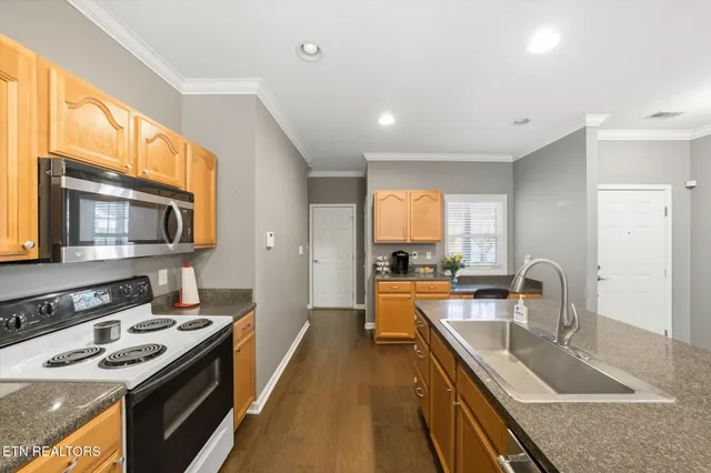 $327,500 | 7113 Winter Oaks Way, Unit 13, Knoxville, TN 37918