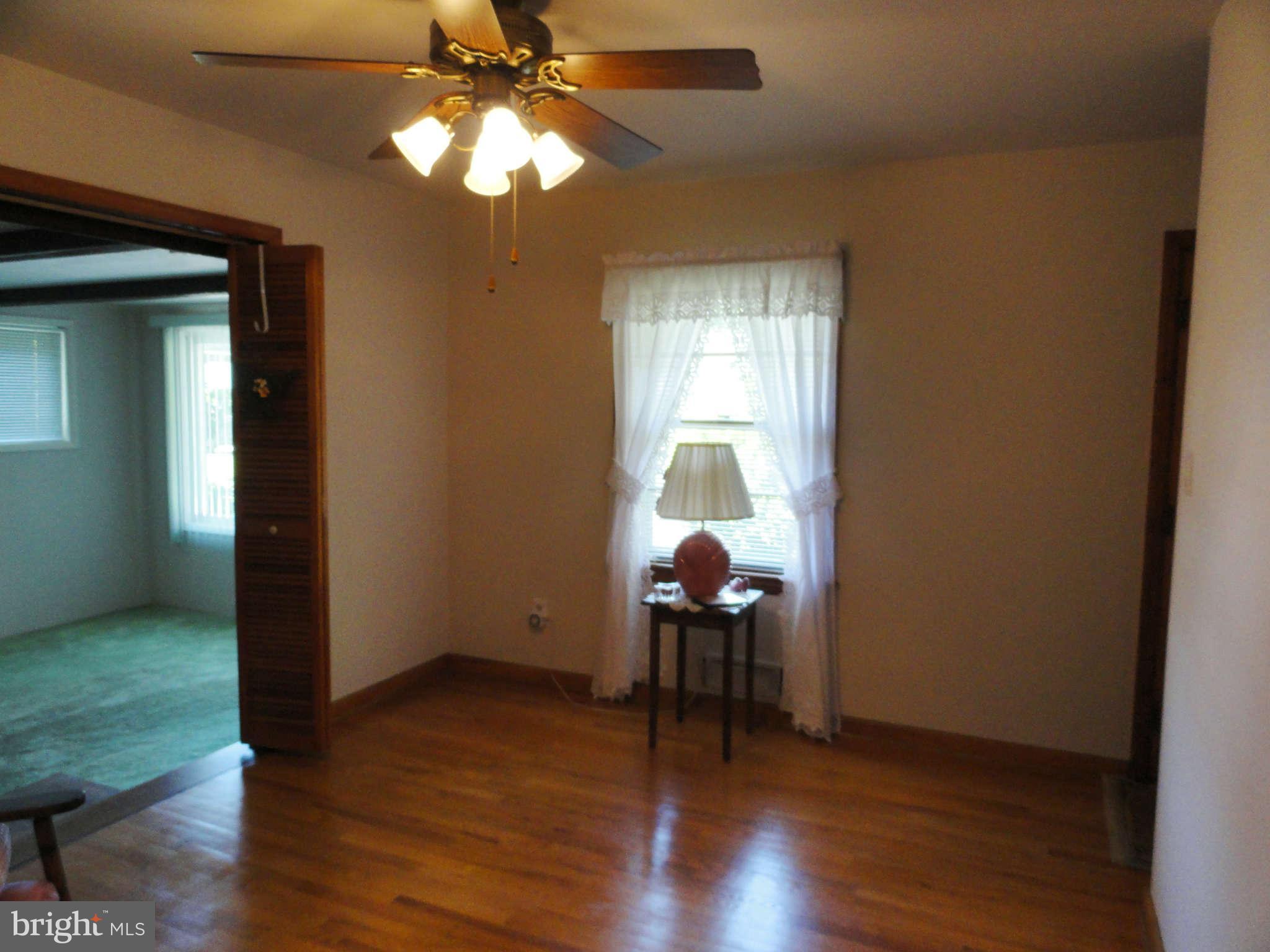 11338 Manse Road Hagerstown, MD 21740 - Photo 9 of 11 Dining Room