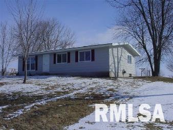 211 Columbine Street Payson, IL 62360 - Photo 1 of 6 Gallery Image 1