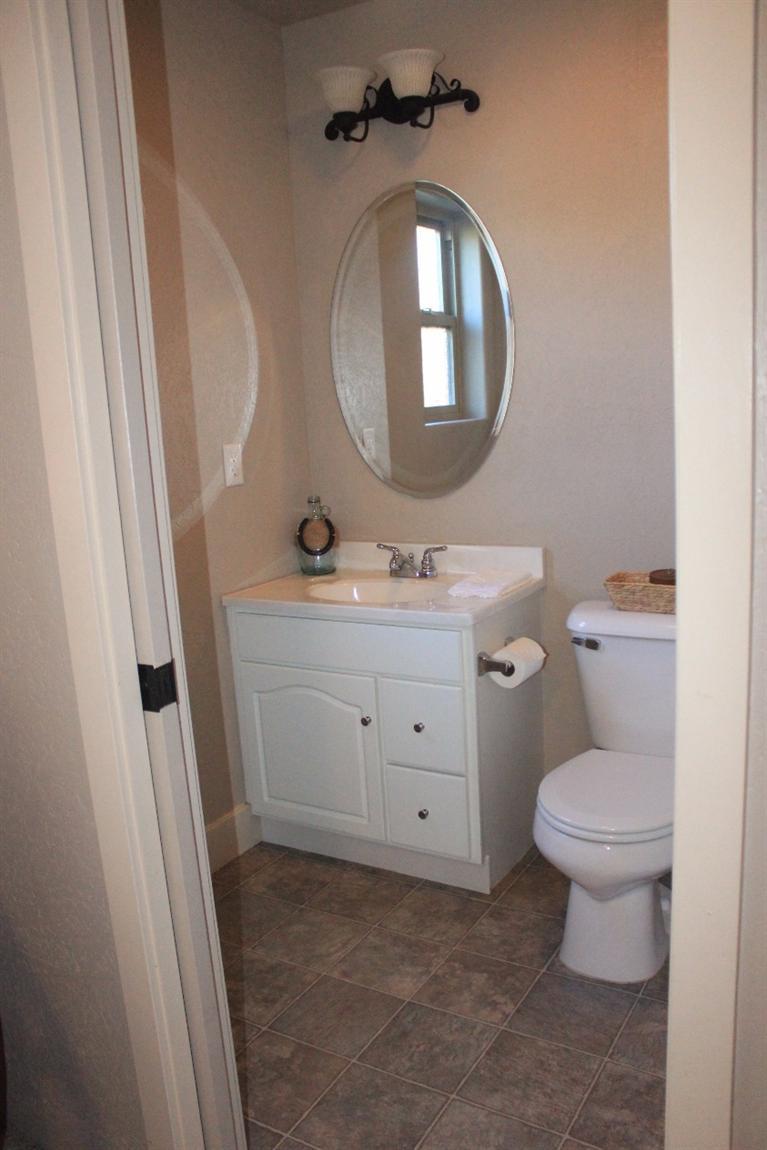 2210 East Barnett Road, Unit 3 Medford, OR 97504 - Photo 8 of 32 Additional Photo