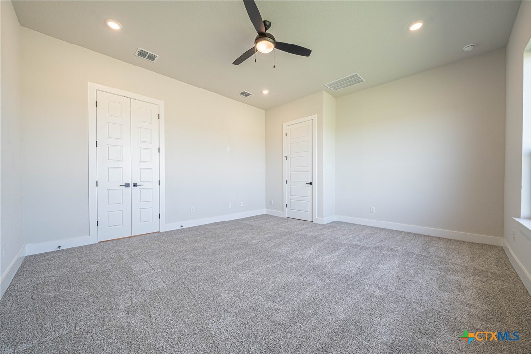 254 Firewheel Loop Floresville, TX 78114 - Photo 13 of 31