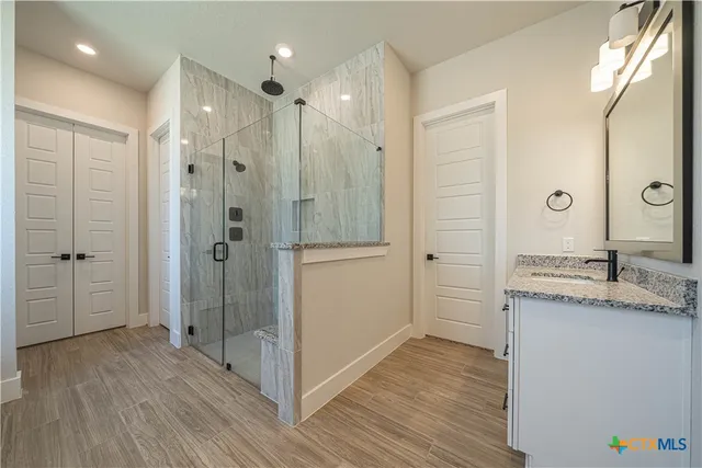 $629,000 | 254 Firewheel Loop, Floresville, TX 78114