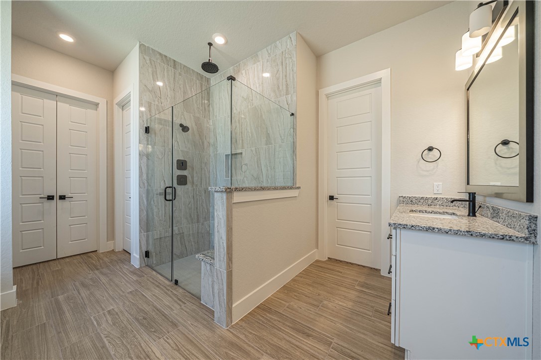 254 Firewheel Loop Floresville, TX 78114 - Photo 17 of 31