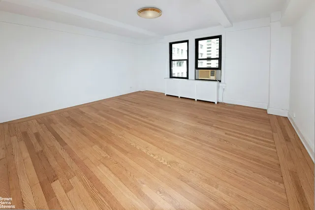 $670,000 | 205 East 69th Street, Unit 8G | Lenox Hill