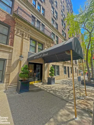 $670,000 | 205 East 69th Street, Unit 8G | Lenox Hill