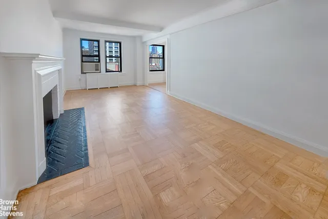 $670,000 | 205 East 69th Street, Unit 8G | Lenox Hill