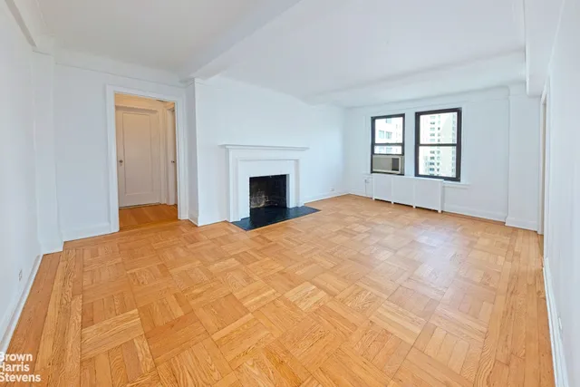 $670,000 | 205 East 69th Street, Unit 8G | Lenox Hill