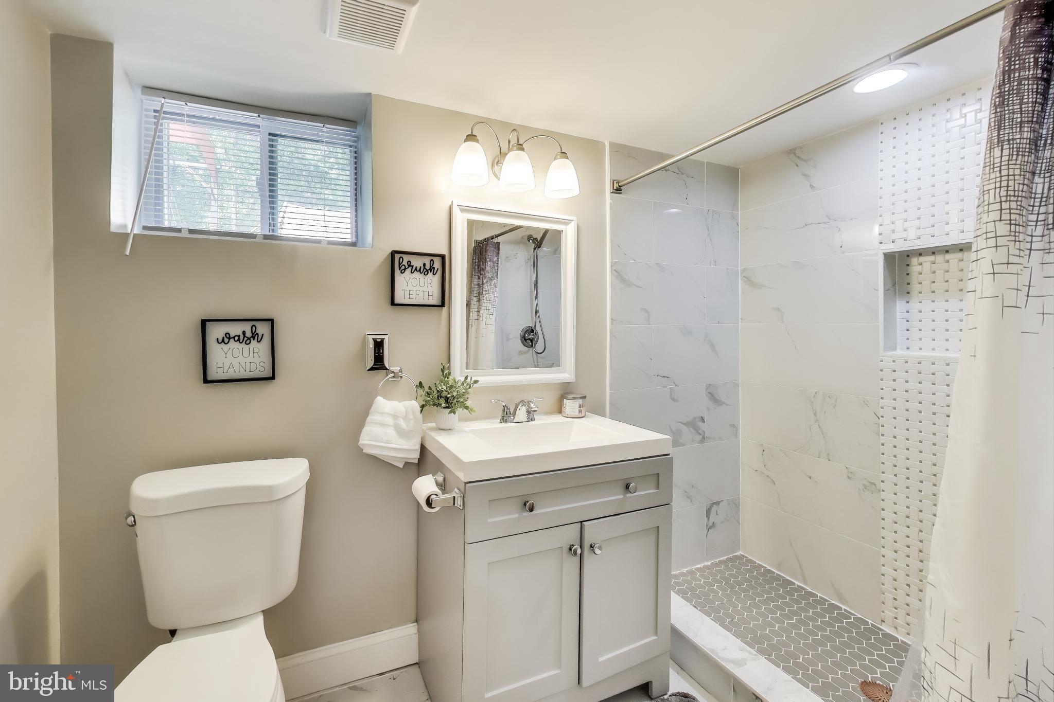213 Swan Creek Road Fort Washington, MD 20744 - Photo 26 of 44 Full Bathroom 3