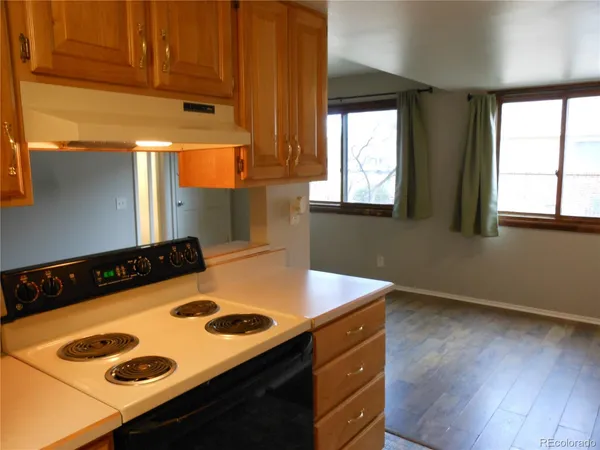 $1,895 | 3351 South Field Street, Unit 158, Lakewood, CO 80227