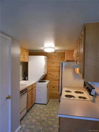 $1,895 | 3351 South Field Street, Unit 158, Lakewood, CO 80227