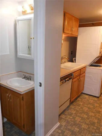 $1,895 | 3351 South Field Street, Unit 158, Lakewood, CO 80227