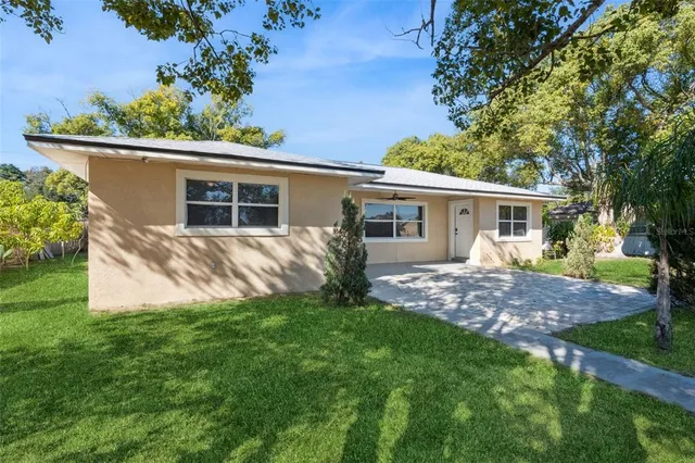 $309,900 | 1300 St Andrews Boulevard, Eustis, FL 32726