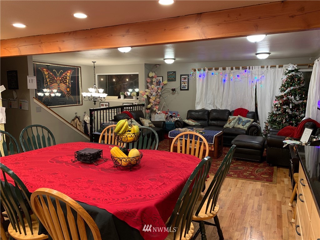 1518 South 28th Street Renton, WA 98055 - Photo 6 of 21 a room with furniture and air hockey table