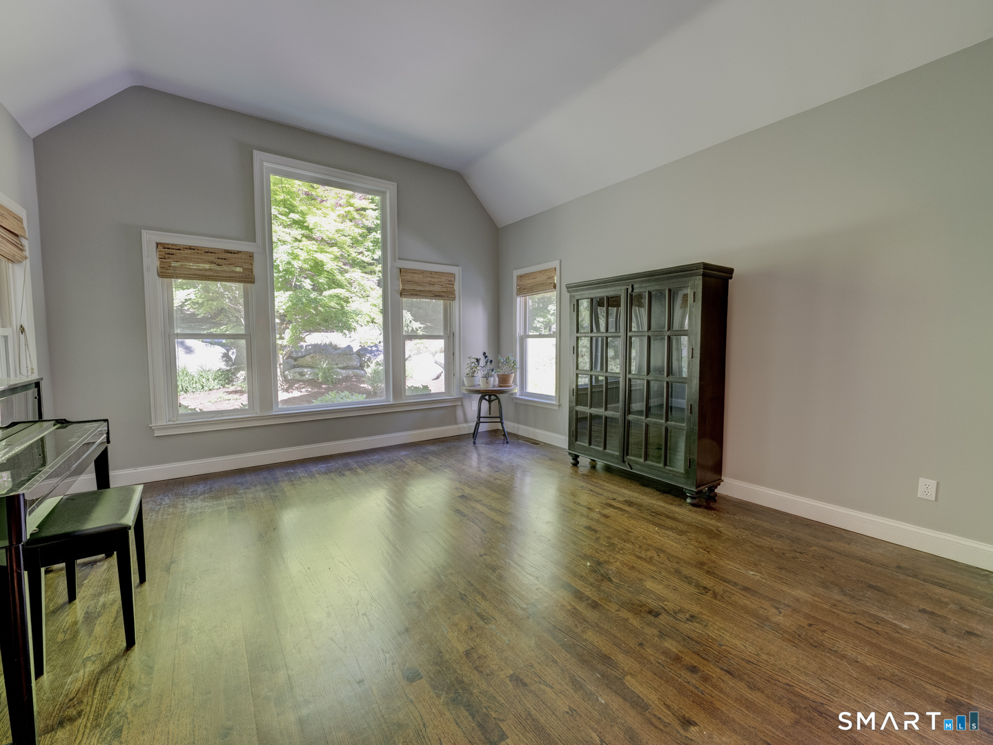198 Summer Hill Road Madison, CT 06443 - Photo 8 of 22 The archways and the high ceilings make the home inviting and welcoming