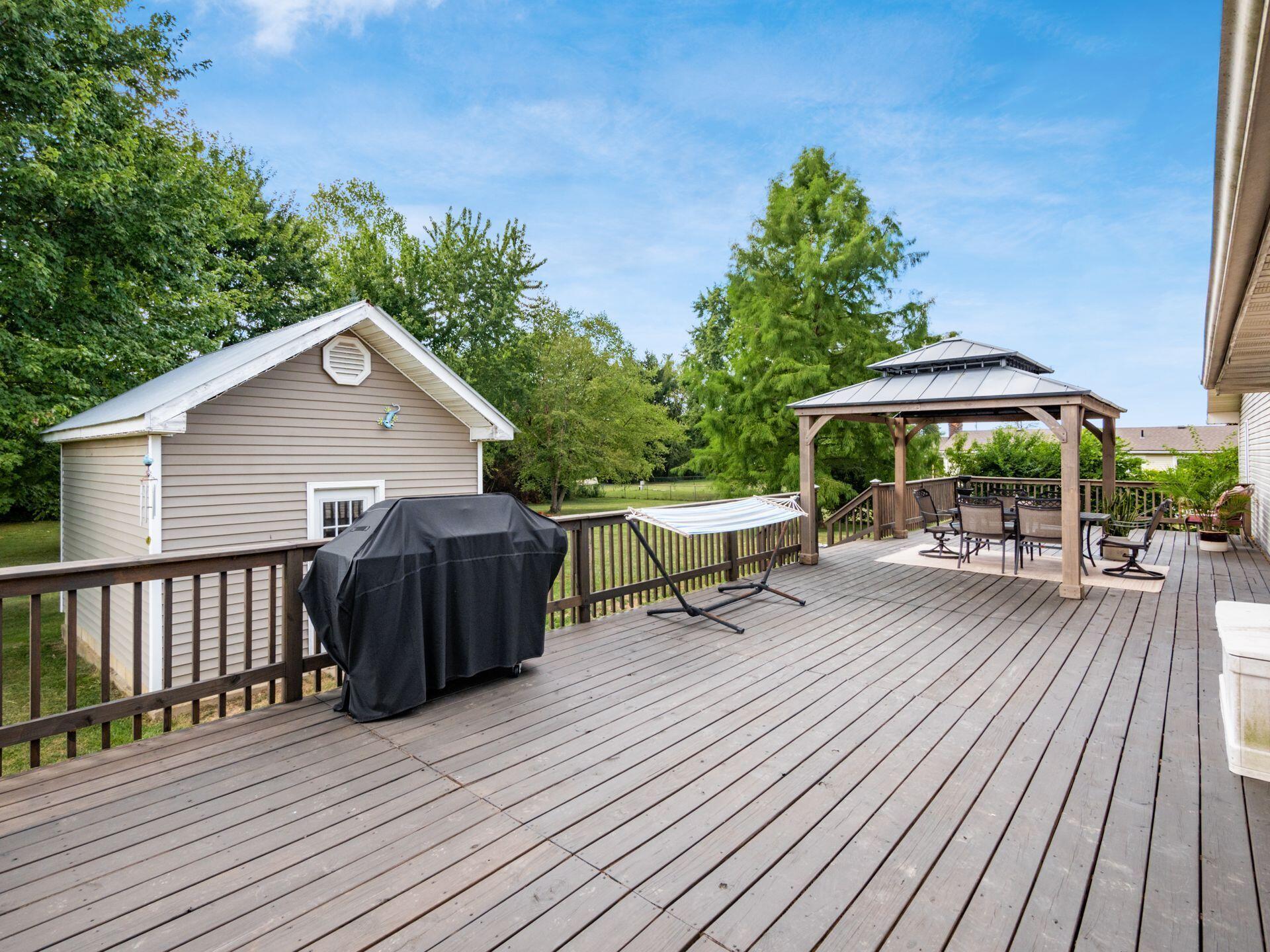 1711 Smeltzer Road Marion, OH 43302 - Photo 28 of 47 Deck