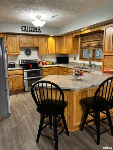 $439,900 | 13916 Leisure Lane, Benton, IL 62812