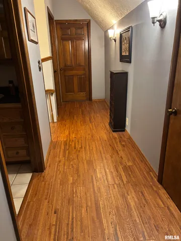 $439,900 | 13916 Leisure Lane, Benton, IL 62812