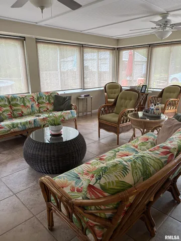 $439,900 | 13916 Leisure Lane, Benton, IL 62812