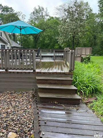 $439,900 | 13916 Leisure Lane, Benton, IL 62812