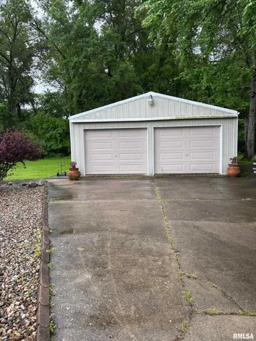 $439,900 | 13916 Leisure Lane, Benton, IL 62812