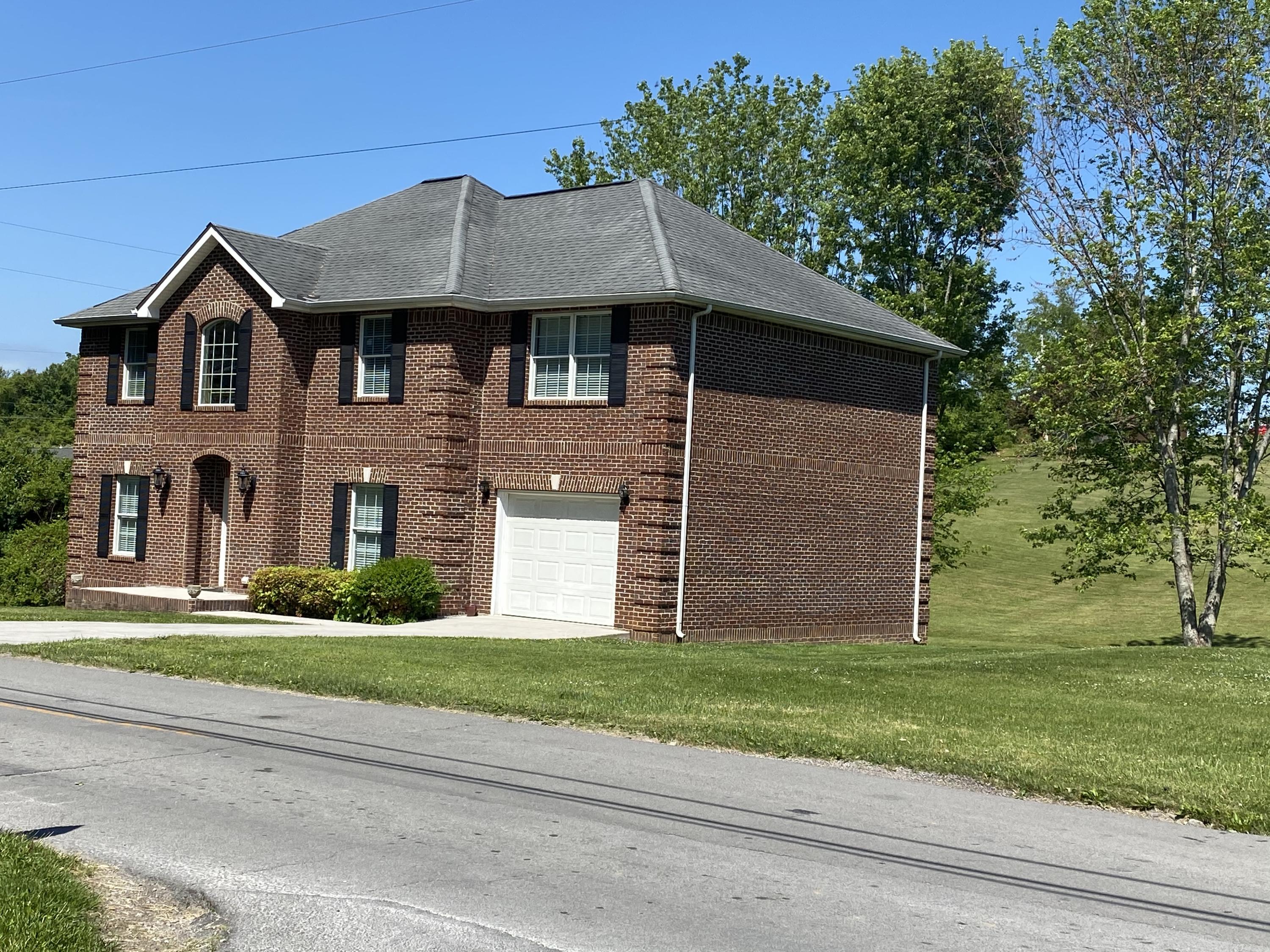 960 Buchanan Road Tazewell, TN 37879 - Photo 3 of 31 10447ED1-BF55-451E-94B6-B5020C0B9115