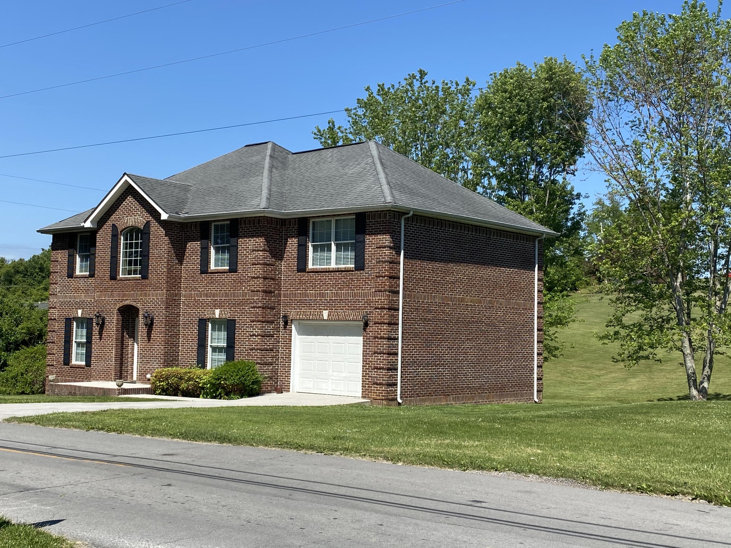 960 Buchanan Road Tazewell, TN 37879 - Photo 6 of 31 A302BD01-AB0D-4B00-9B4E-987D7C54C714