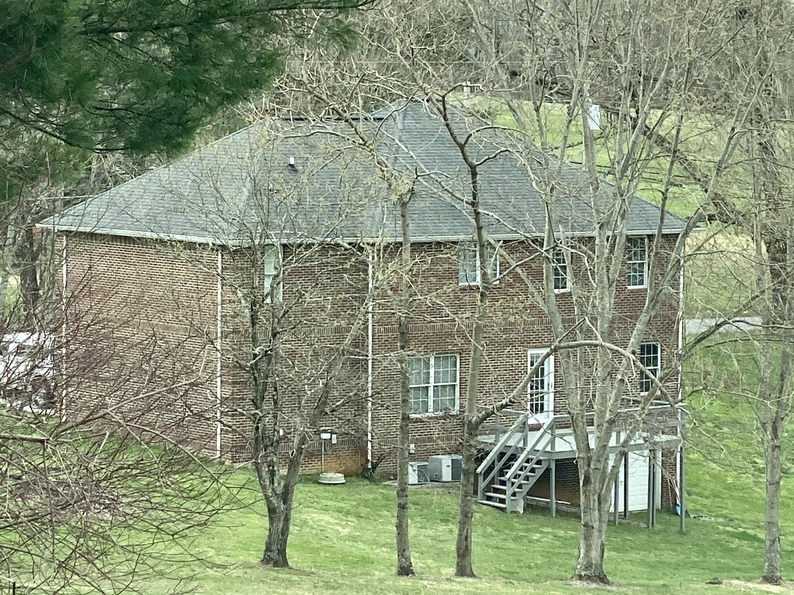 960 Buchanan Road Tazewell, TN 37879 - Photo 9 of 31 5251F368-FDCC-4A53-A3D4-C52A553F9A23