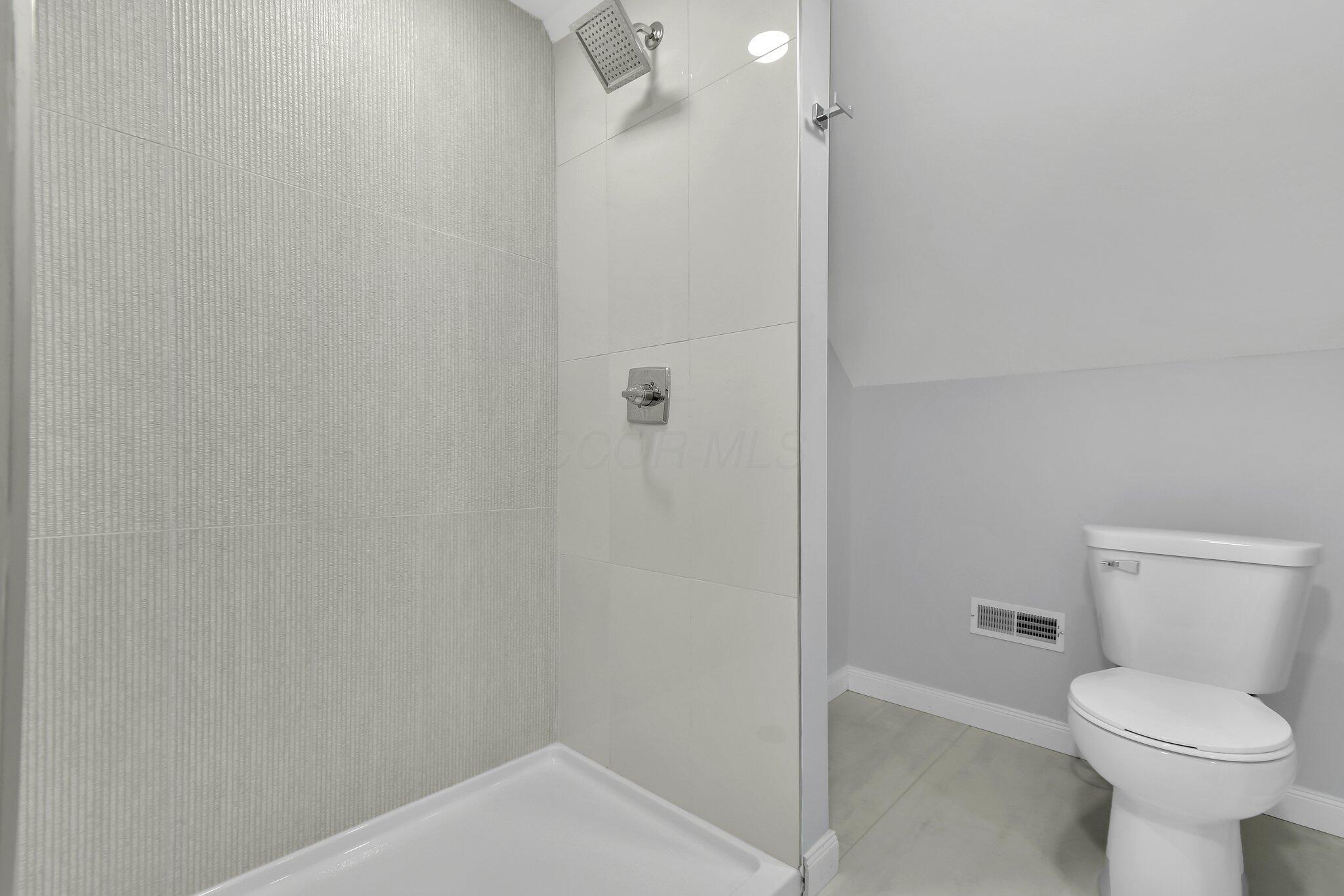 799 Sunbury Road Columbus, OH 43219 - Photo 24 of 44 24-web-or-mls-799-sunbury-rd