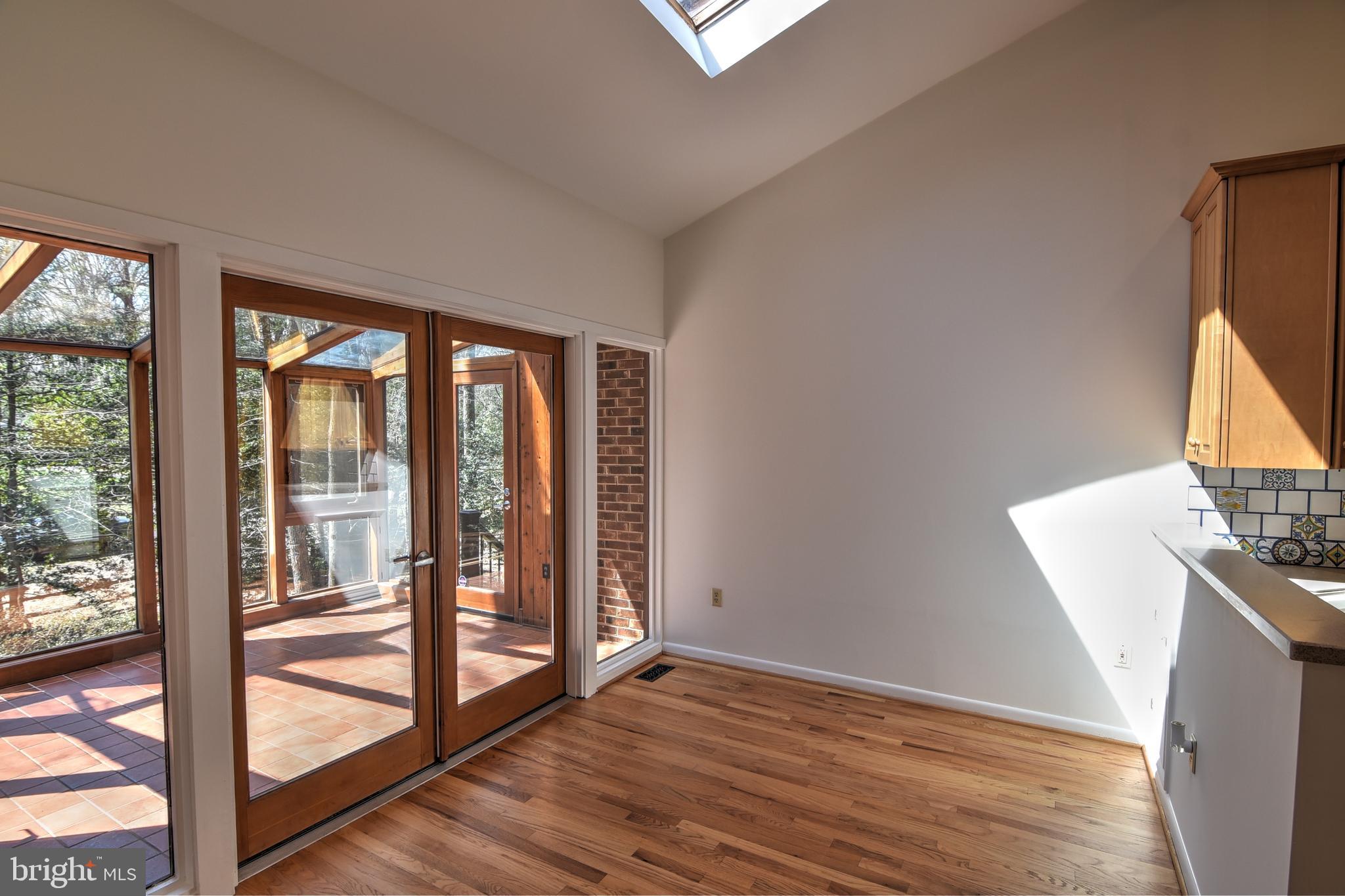 12013 Canter Lane Reston, VA 20191 - Photo 14 of 44 Breakfast area