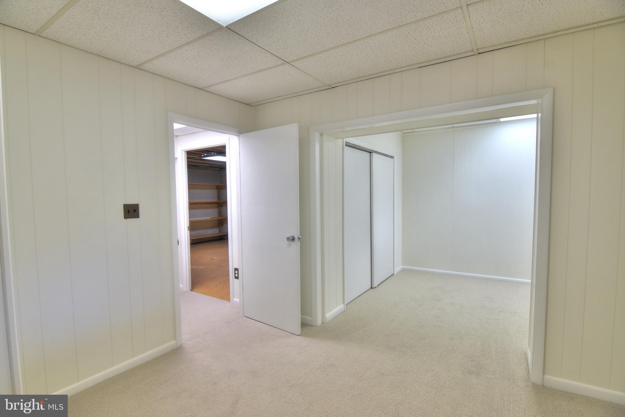 12013 Canter Lane Reston, VA 20191 - Photo 32 of 44 Den