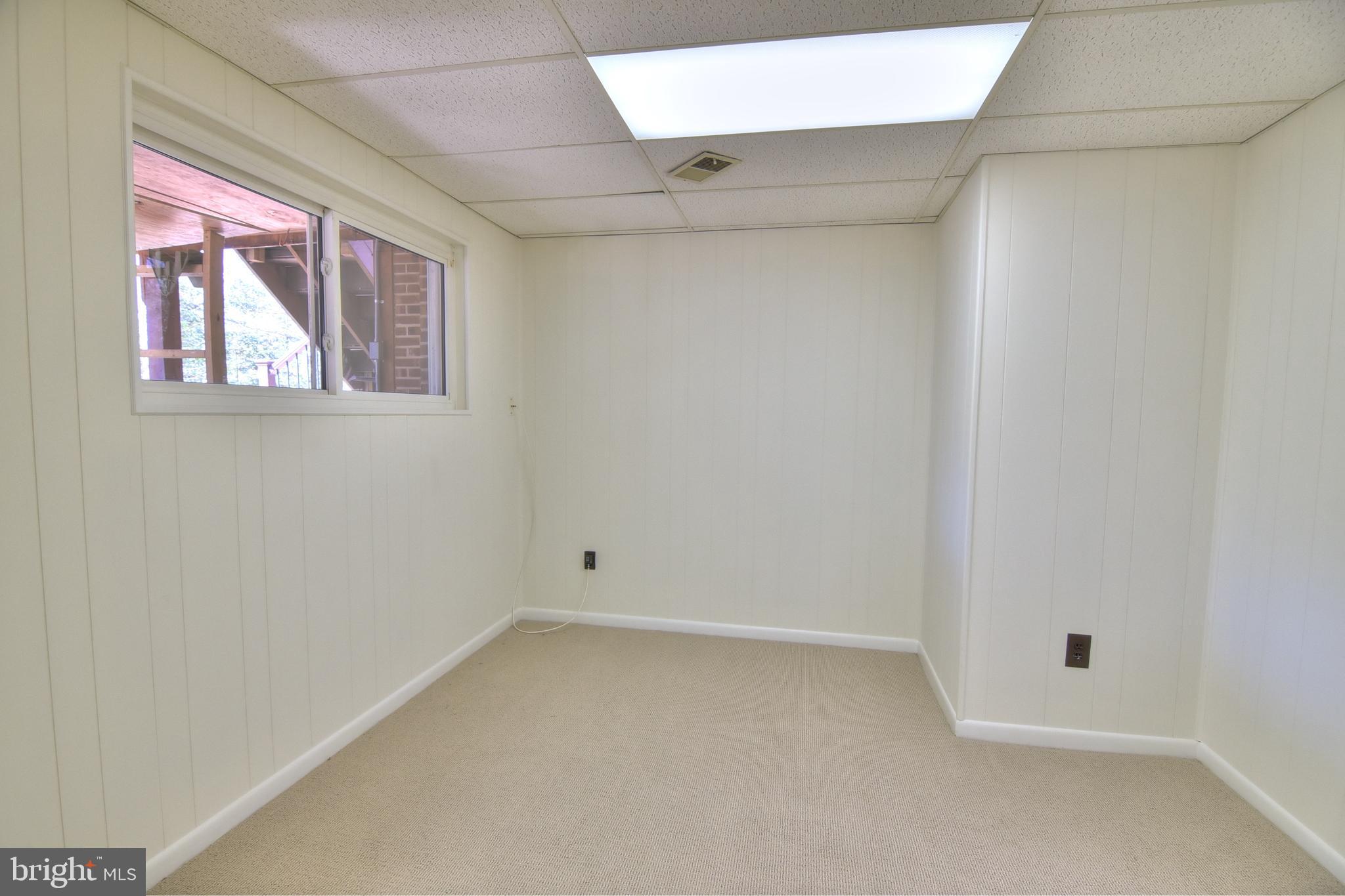 12013 Canter Lane Reston, VA 20191 - Photo 33 of 44 Bedroom 5