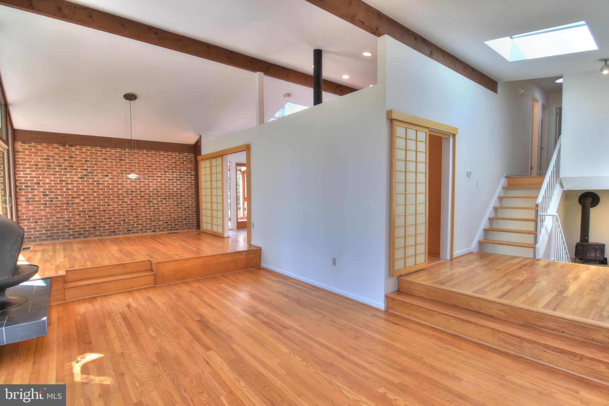 12013 Canter Lane Reston, VA 20191 - Photo 4 of 44 Living Room