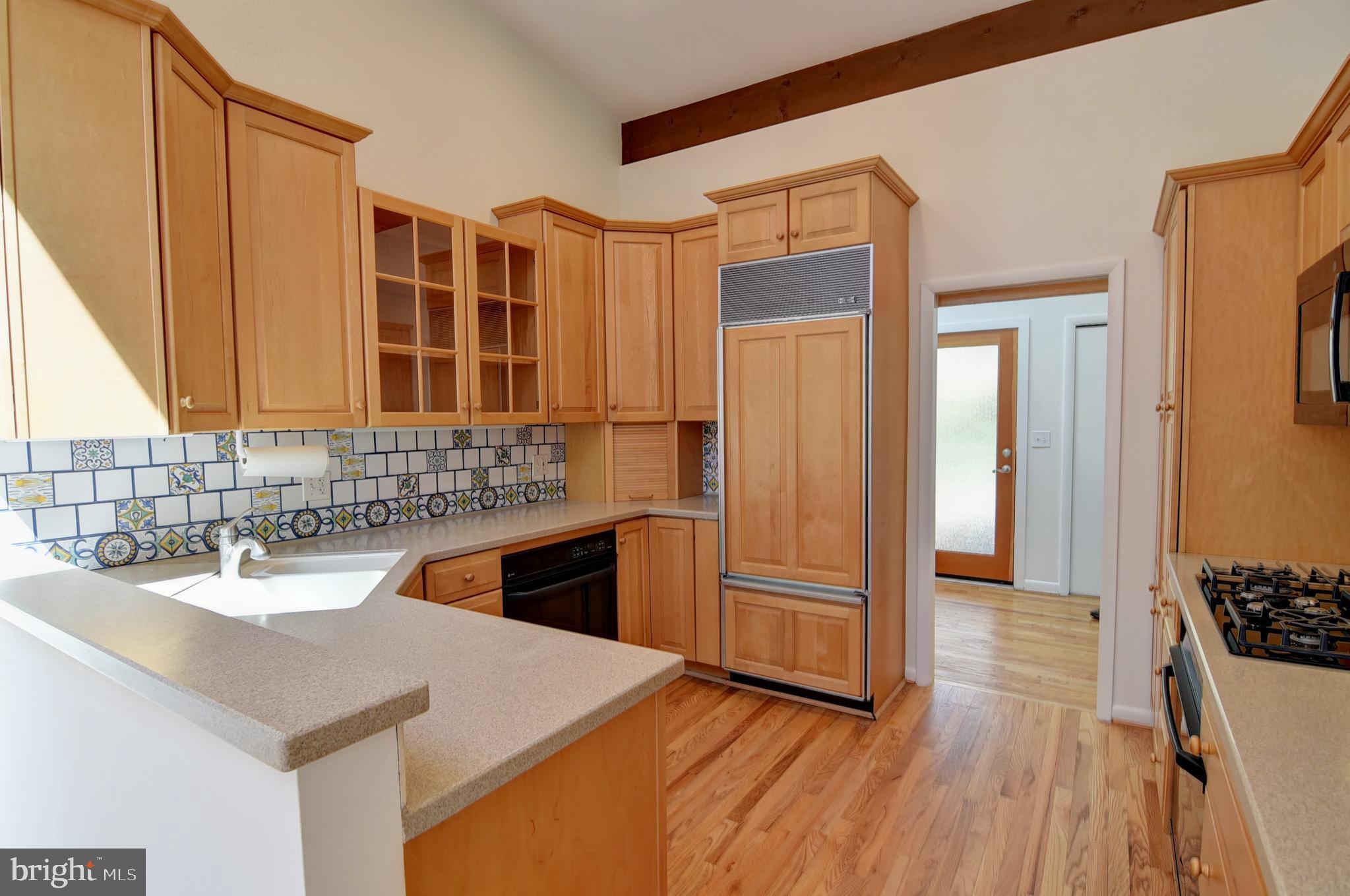 12013 Canter Lane Reston, VA 20191 - Photo 10 of 44 Kitchen
