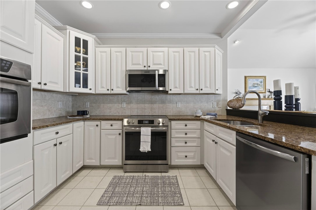 25 Southern View Drive Narragansett, RI 02882 - Photo 15 of 48