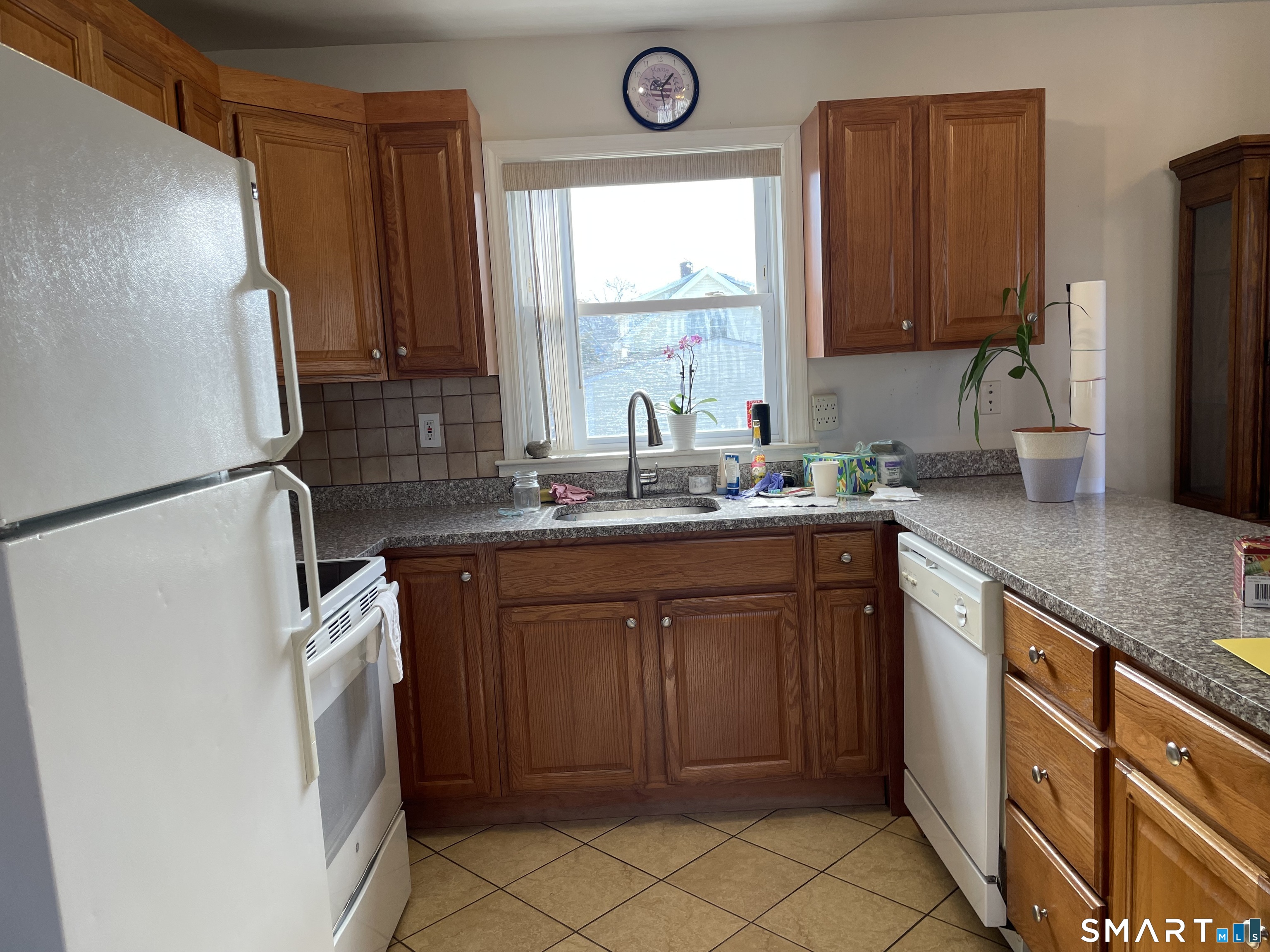 41 Elmcroft Road Stamford, CT 06902 - Photo 6 of 23