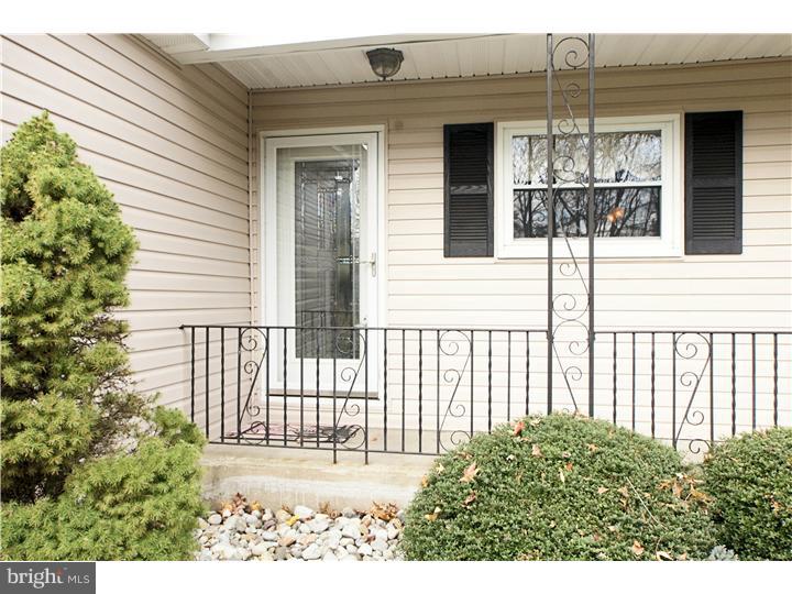 16 Bayberry Road Ewing, NJ 08618 - Photo 3 of 20 Exterior Front