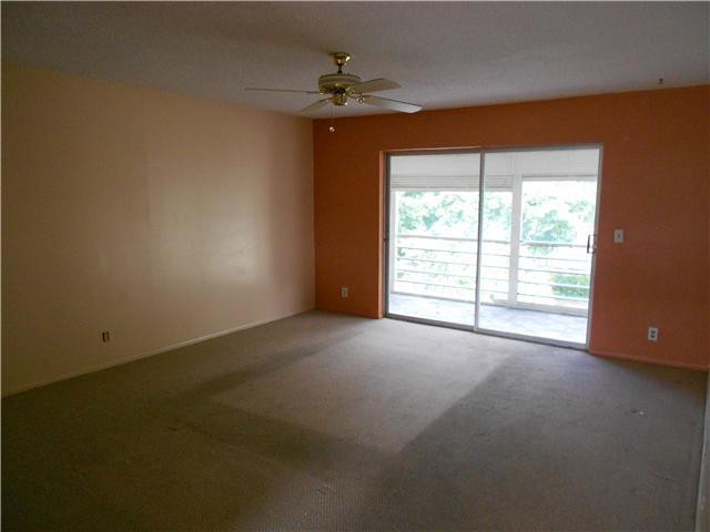 5790 Stirling Road, Unit 304 Hollywood, FL 33021 - Photo 3 of 10 Living Room