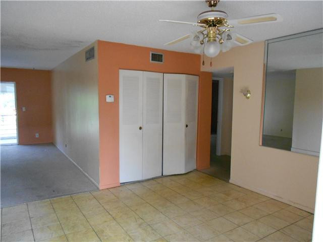 5790 Stirling Road, Unit 304 Hollywood, FL 33021 - Photo 5 of 10 Dining Room