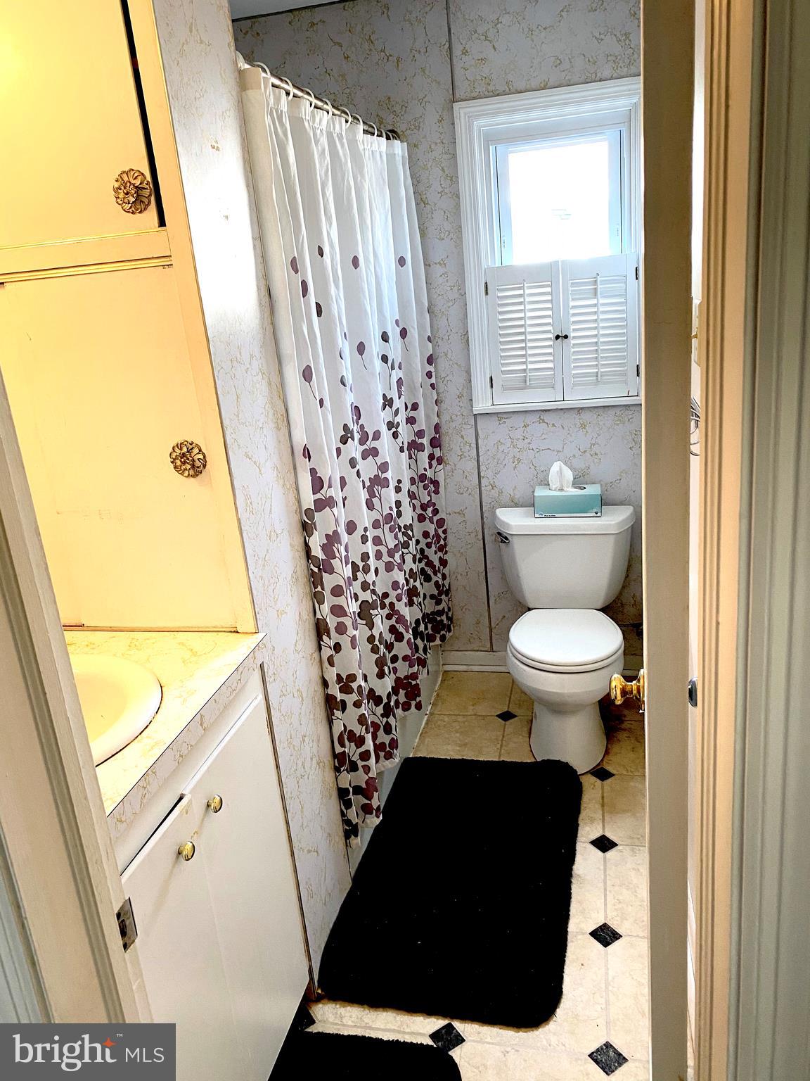 517 Lockheed Avenue Reading, PA 19601 - Photo 7 of 11