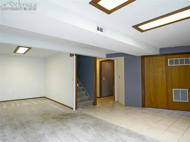 an empty room with closet