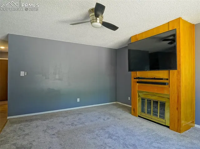 a view of a storage & utility room